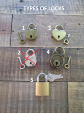 Load image into Gallery viewer, Personalized Graduation Keepsake Chest