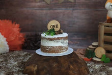 Load image into Gallery viewer, Rustic log slice cake topper by Perryhill Rustics