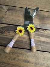Load image into Gallery viewer, Personalized Rustic Cake Cutting Set