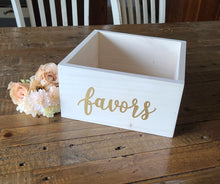 Load image into Gallery viewer, Wooden Favors Box
