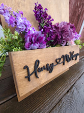 Load image into Gallery viewer, Personalized Flower Box Welcome Sign with 3D Wording
