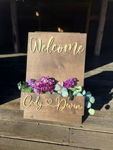 Load image into Gallery viewer, Personalized Flower Box Welcome Sign with 3D Wording
