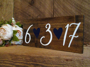 Small wood date sign by Perryhill Rustics