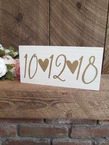 Small wood date sign by Perryhill Rustics