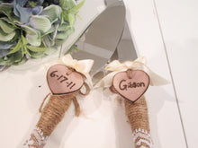 Load image into Gallery viewer, Personalized Rustic Cake Cutting Set
